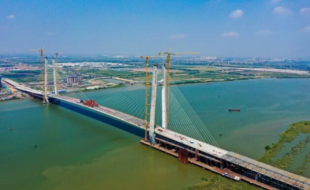 中国铁建2022年上半年累计新签合同额达1.3万亿元