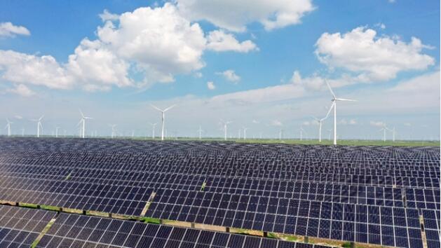 中国北方最大风光储一体化项目建成投产发电