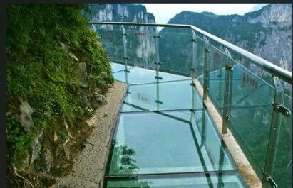 文化和旅游部要求做好玻璃栈道等项目的安全管理