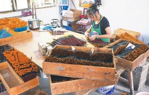 中国油画笔之乡·泾县榔桥镇：打造全国最大的油画笔加工出口基地和产业集群