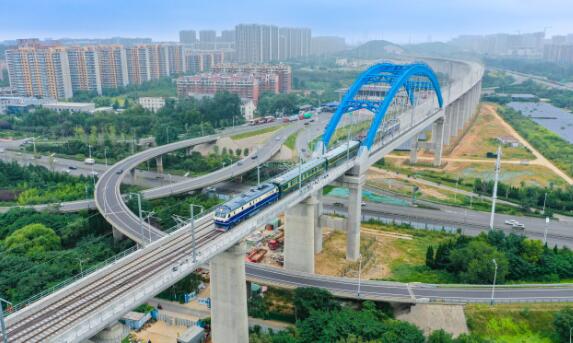 我国首条市内高铁开始联调联试