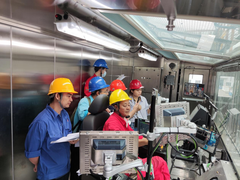 东方电气首次整机出口日本的全国产智能地热钻机迎来线上验收