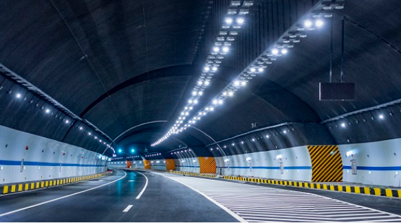 亚洲最大跨度公路断面地下互通立交通车运营