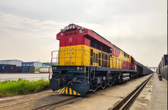 今年前10个月中越跨境班列开行238列