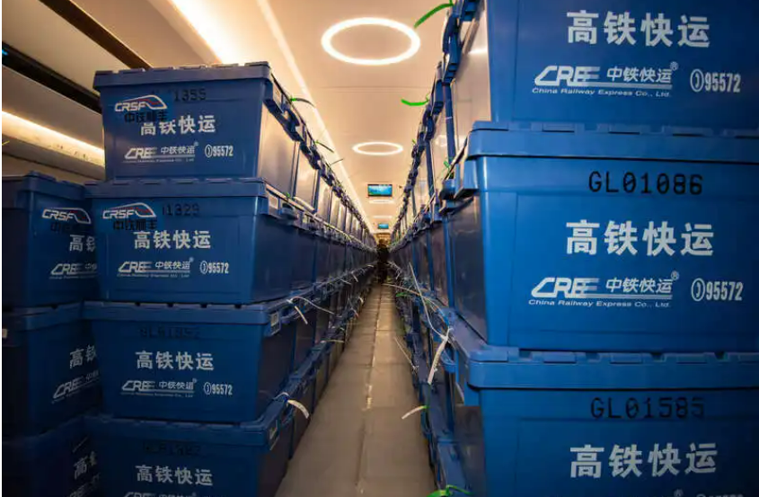 长三角高铁成网助力“双11”快件运输