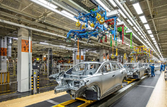 中外汽车业“双向奔赴”共享新能源机遇