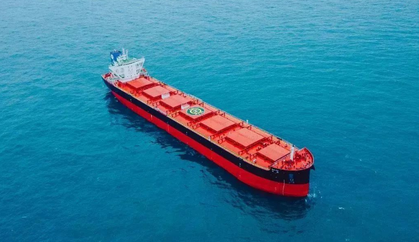 中船澄西建造的第2艘85000吨散货船“大裕”号签字交付