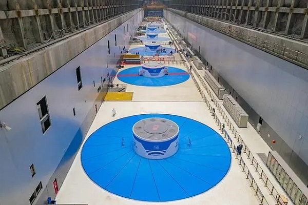 白鹤滩水电站全部机组投产发电 世界最大清洁能源走廊全面建成