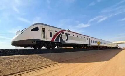 我国客运内燃动车组首次出口阿联酋