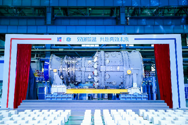 首台国产HA级重型燃机下线