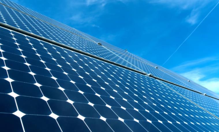 去年光伏行业电池产量超318吉瓦