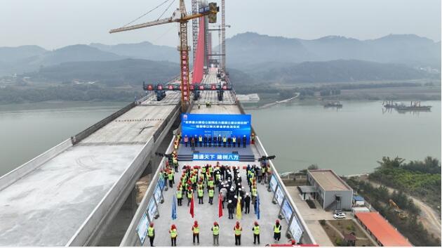 同类型桥梁跨径世界第一！培森柳江特大桥全桥合龙