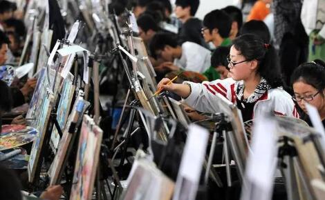 多省份推进艺考招生改革——当艺考抬高文化课门槛