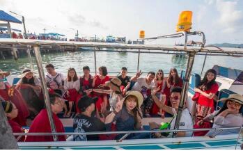 外交部发言人：自3月15日起扩大开放公民出境团队游国家试点范围