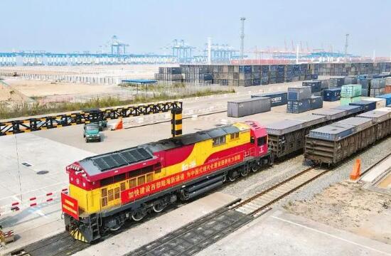 25000列！西部陆海新通道海铁联运班列开行数量新突破