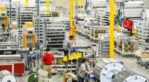 新疆乌鲁木齐经开区装备制造业驶入发展“快车道”