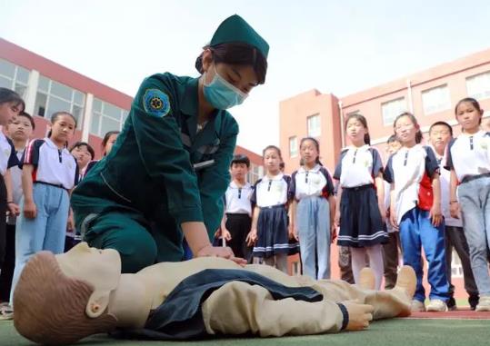 完善急救教育育人体系 教育部开展第二批全国学校急救教育试点工作