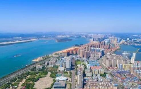 口岸忙 建设热 工业稳——广西防城港打造现代化临港工业城市观察