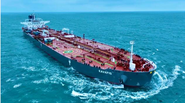 中国船舶外高桥造船成功交付第50艘阿芙拉型油船