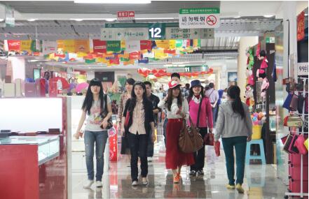 浙江商品交易市场内外两旺 客流攀升交易回暖