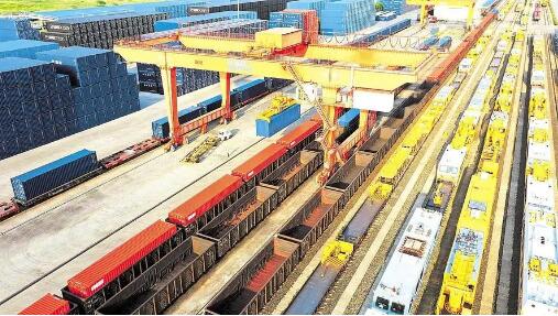 铁海联运+区港联动 湖北襄阳打通外向物流大通道