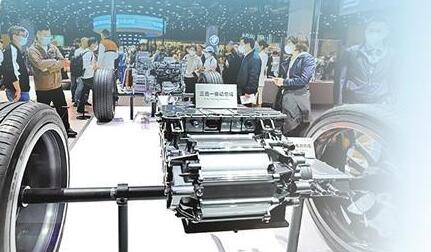 全球车企竞技新能源赛道 淘汰赛提前打响