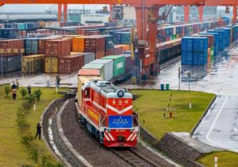 今年以来长三角铁路集装箱发运量占货运装车总量的45.7%