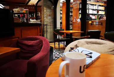 当咖啡成标配书店，如何为阅读“引流”