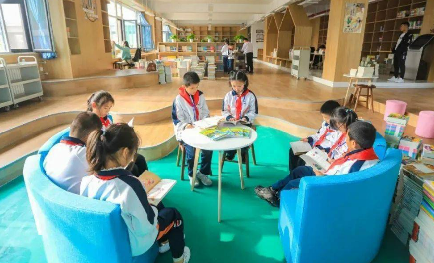 中办、国办：加快实现集团内、学区内校际优质均衡