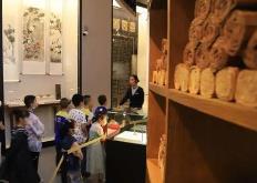 孩子进博物馆该“卷”还是该“放”