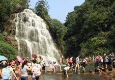 避暑游“走俏” 体验游重融入