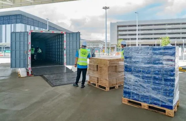 港珠澳大桥澳门跨境货物转运站正式投用