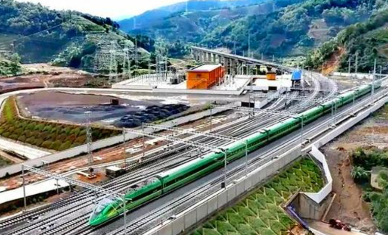 云南开通29条国际道路客货运输线路