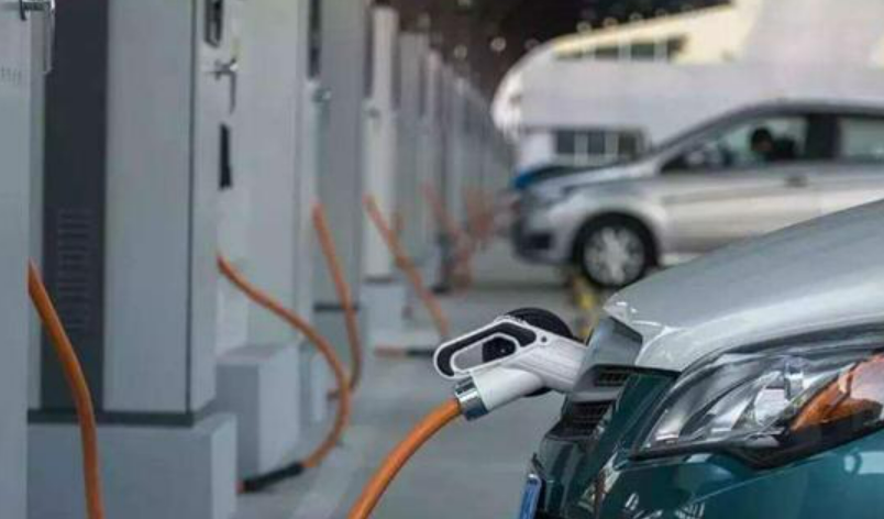 业内人士共议充电基础设施体系如何建设好、发展好