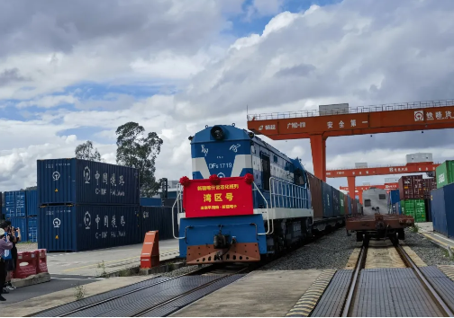“湾区号”深圳至新疆喀什班列常态化开行