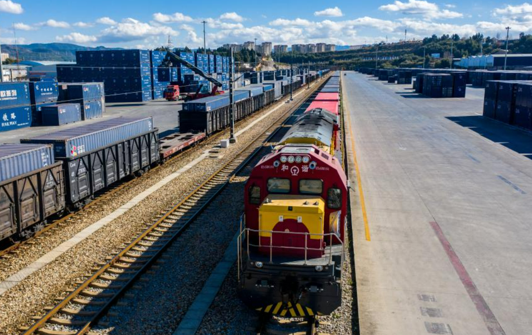 中老铁路开通22个月累计运输货物超2680万吨