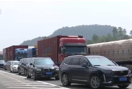 热门更热、冷门不冷 “双节”假期交通出行显现新特点