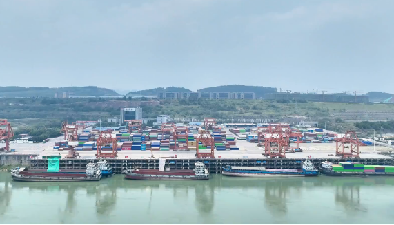 四川开通首条“中吉乌”TIR国际跨境公路货物运输线路