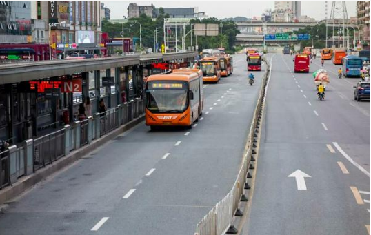 助力城市公共交通发展 这些政策举措共同发力