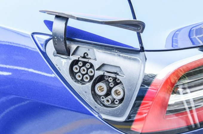 电动汽车传导充电用连接装置系列国家标准正式发布