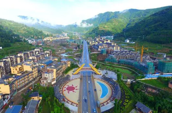 云南屏边苗族自治县成立60周年 人均GDP增长500余倍