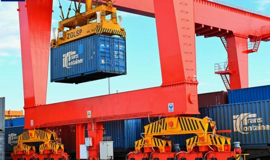 创新高！中欧班列东通道通行量突破4500列