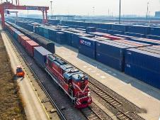 三季度铁路多项运输指标创新高