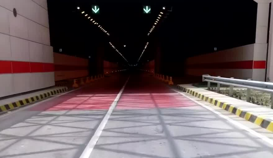 中企承建的南亚地区首条水下隧道通车