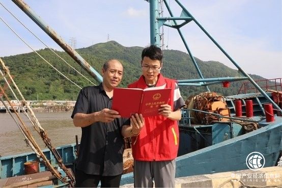 浙江龙港：“香溢”普法入码头 送法进村“零距离”