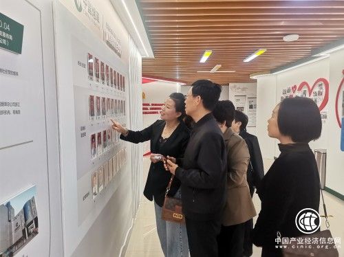 苍南：不忘初心送关怀 重阳慰问暖人心