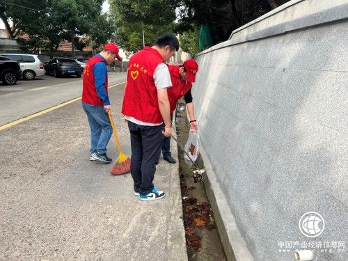 浙江嵊州市烟草专卖局：“香溢”志愿添暖意 为民服务“零距离”