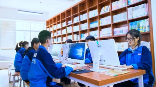 加强中学科学教育体系建设 为科技自立自强奠定基础