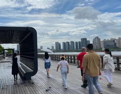打卡地如雨后春笋 城市漫步缘何火爆秋日京城