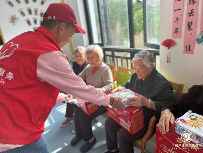 凝心聚力暖“夕阳” “香溢”助老重晚晴